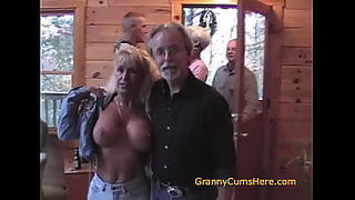 milf sucks 5 cocks